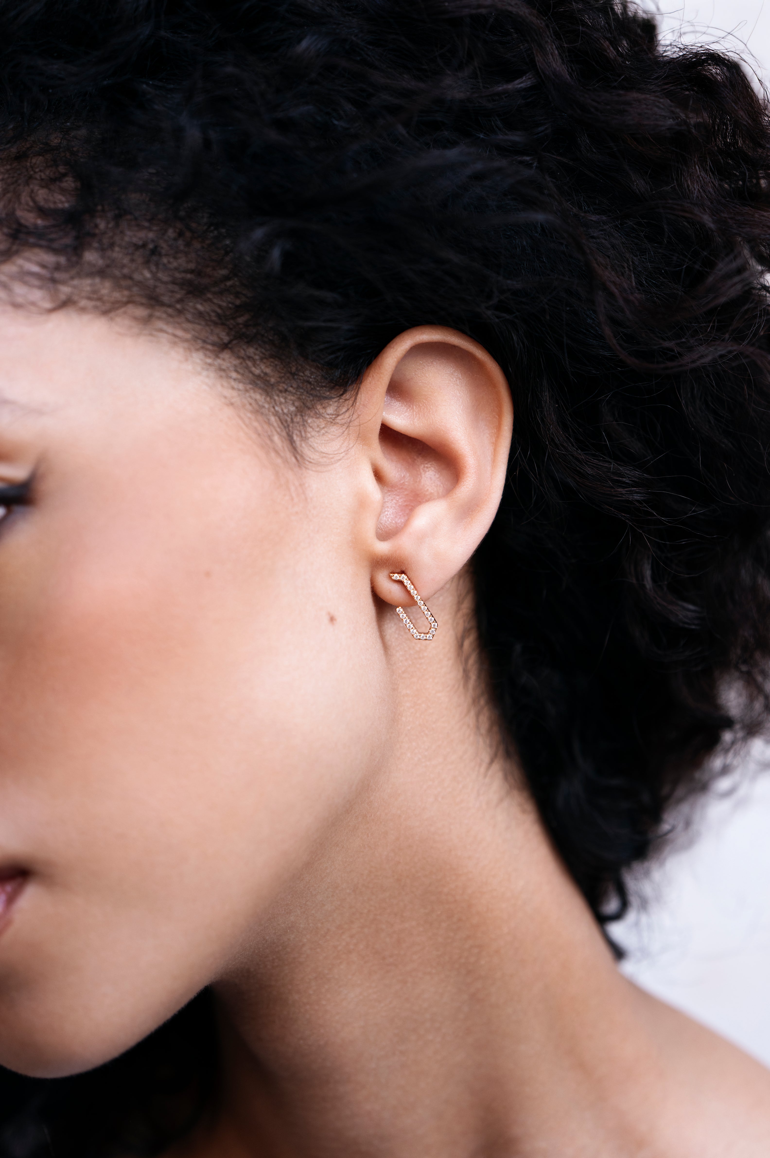 ROOTS MUSE ESSENCE EARRINGS PAVÉ - S